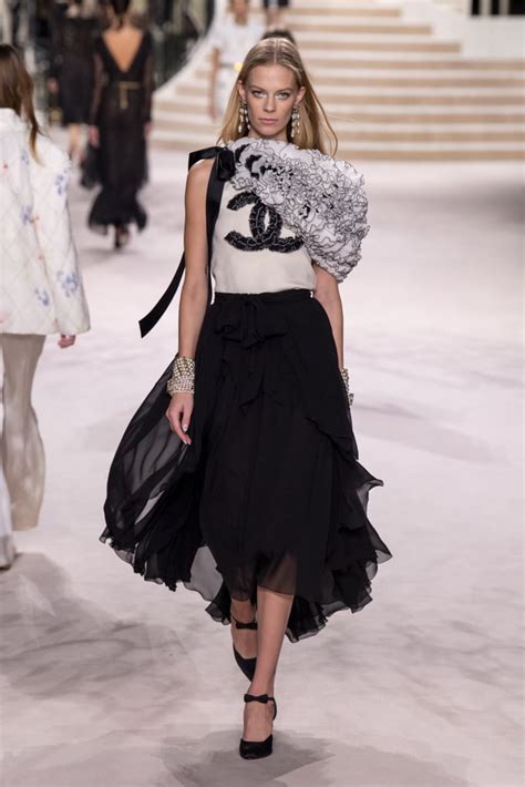 See All the Looks from Chanel Métiers d'Art 2019/20: Celebrating 